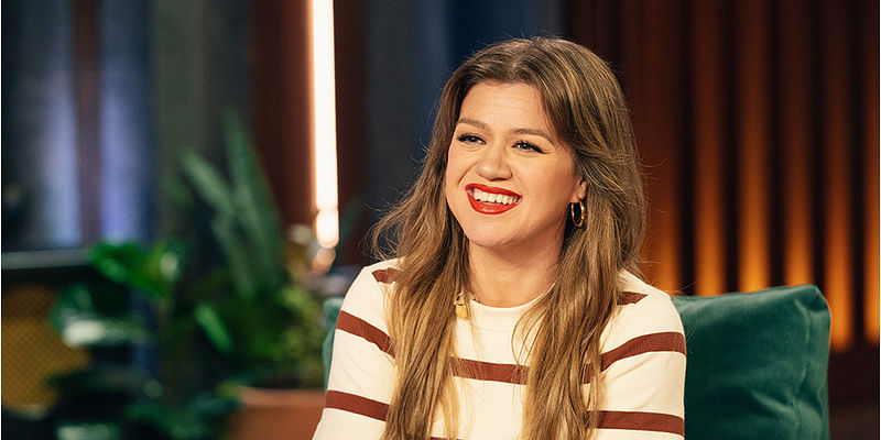 Kelly Clarkson To Return As Host Of ‘Christmas At Rockefeller Center’ Special On NBC