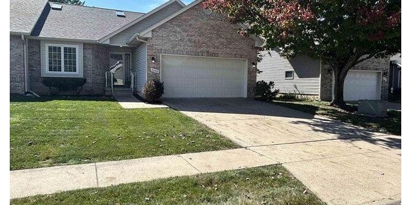 3 Bedroom Home in Bettendorf - $381,900