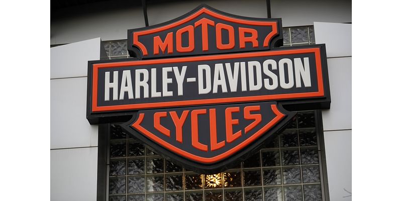 Evansville Harley Davidson holds Pink Ribbon Bike Night