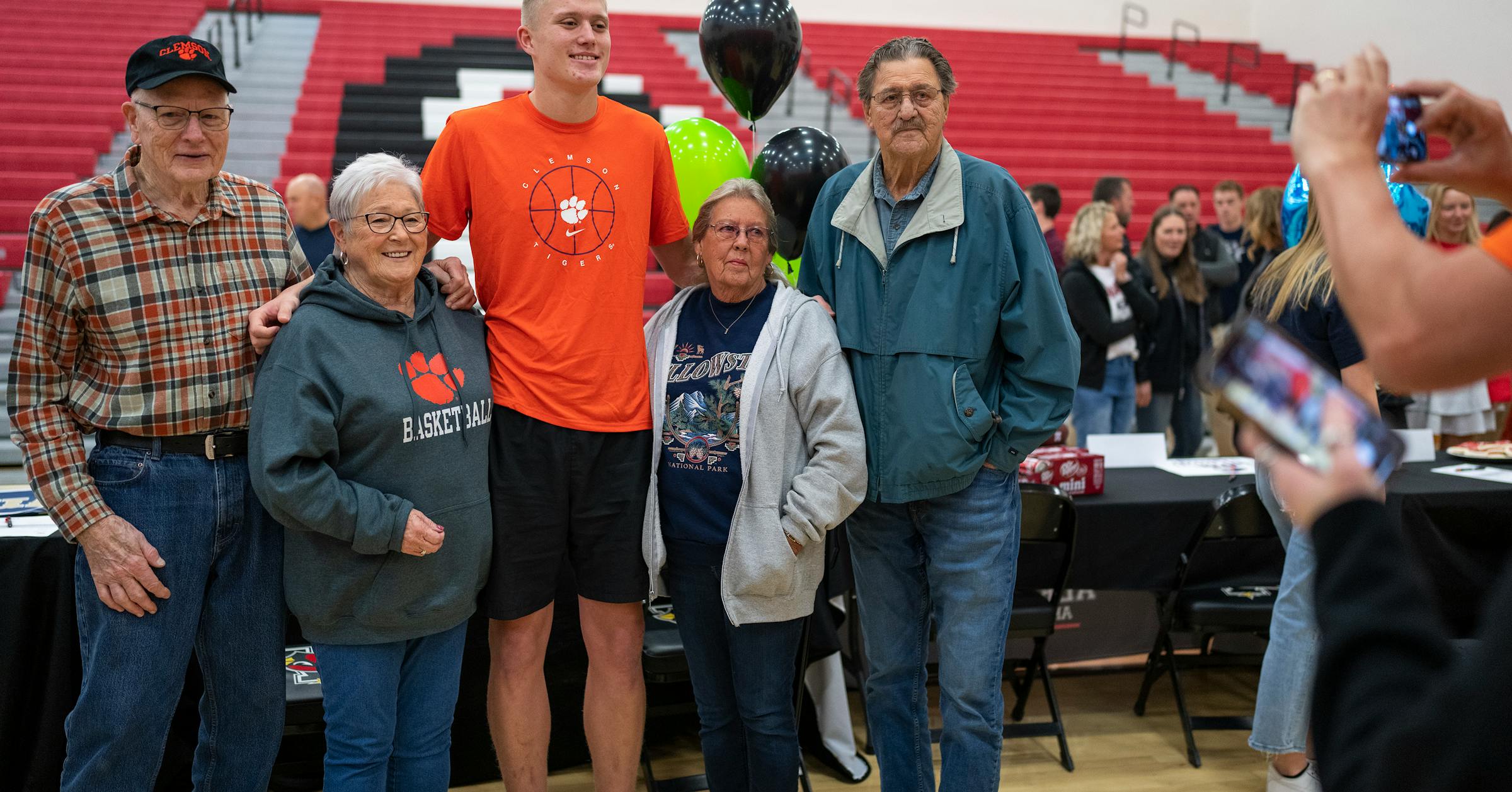 Alexandria basketball recruit Chase Thompson signs with Clemson men's basketball