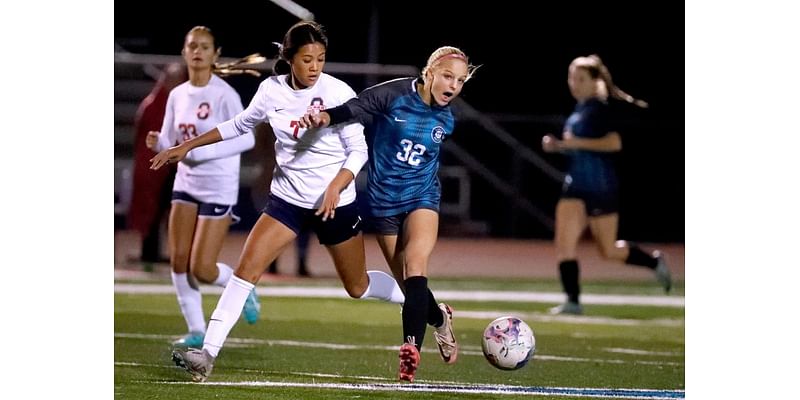 Oakland vs Siegel Region 4-AAA girls' soccer championship - Our best pictures