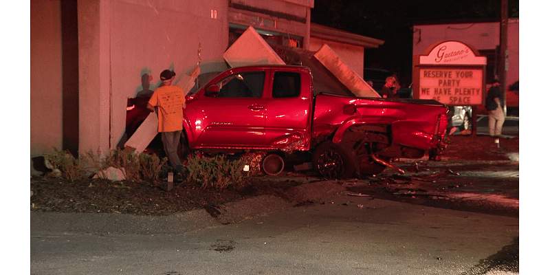 Two vehicles crash into restaurant in Pittsburgh