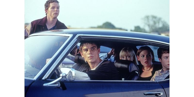 ‘The Faculty’: Teen Josh Hartnett Leads a Stacked Cast When Aliens Invade High School in 1998