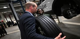 William lends mechanics a hand as he hails Earthshot finalist’s eco-tyres