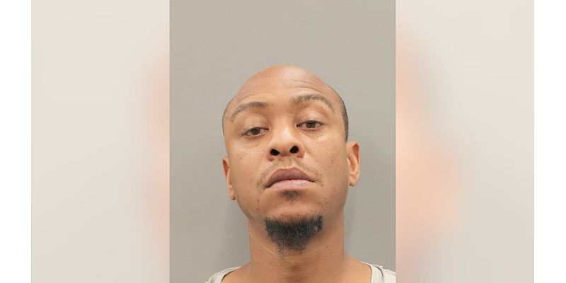 Houston man arrested and charged with murder in apartment complex shooting