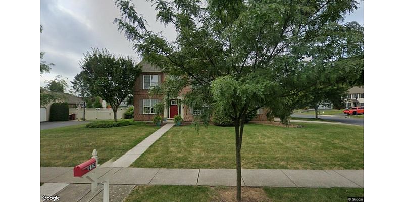 Single family residence in Whitehall sells for $525,000