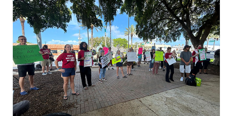 'Housing, not handcuffs': Lake Worth Beach residents rally in support of the homeless