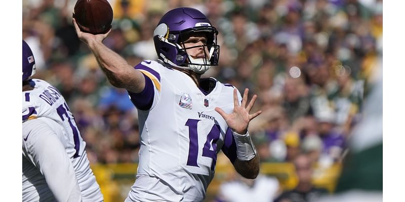 Undefeated Minnesota Vikings dominate first half and hang on to beat Green Bay Packers 31-29