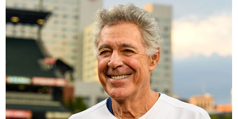 Barry Williams Claims ‘Brady Bunch’ Co-Stars ‘All Hooked Up With Each Other’