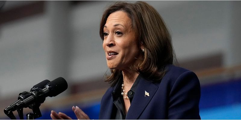 Kamala Harris Hilariously Shuts Down Hecklers In Just 2 Sentences