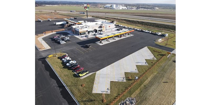 Love’s Travel Stop celebrates latest opening in Jasper County with school district donation