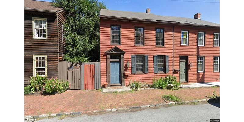 Duplex sells for $150,000 in Marietta