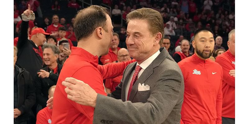 Rick Pitino outcoaches his son Richard as St. John's cruises by New Mexico amid 'who's your daddy' chants