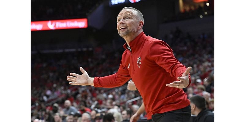 With Pat Kelsey now at helm, Louisville drills Morehead St.