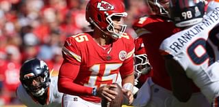 Mahomes, Chiefs Stay Undefeated as Blocked FG Wows Fans in Win vs. Payton, Broncos