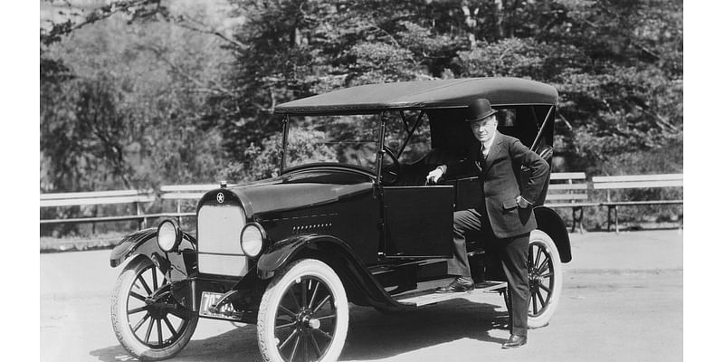 General Motors began selling horse-drawn carriages, became major manufacturer of auto brands