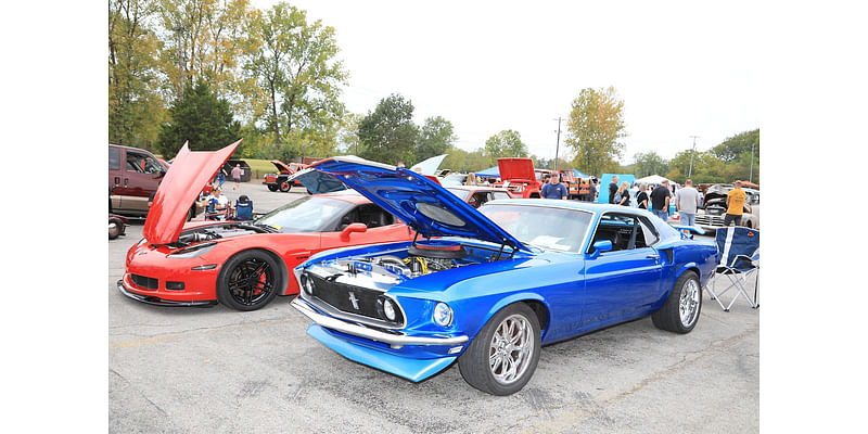 Clarksville Gearheads Car Club Hosts Popular Car Show, Swap Meet