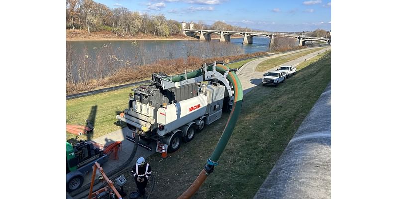 What smells on River Street in Wilkes-Barre?