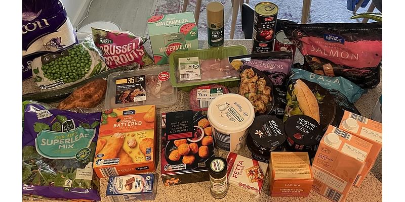 Why this photo of groceries from Aldi has Aussies praising the supermarket: 'I was impressed'