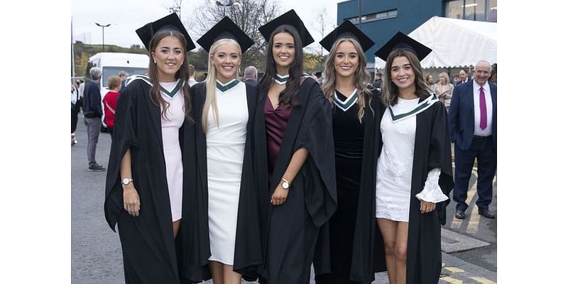 Lot of smiles as 1,600 students graduate from ATU Sligo with Dragons’ Den star Gavin Duffy celebrating with his cousin