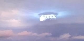 Pentagon Whistleblower Admits Photo of UFO Mothership Was Fake