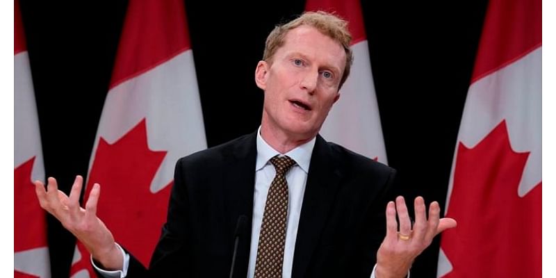 ‘Alarming trend’ of more international students claiming asylum: minister - National