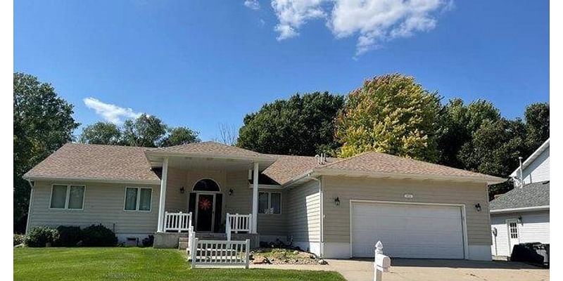 5 Bedroom Home in Grand Island - $365,000