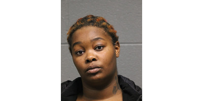 Chicago woman robbed two people on CTA Red and Orange Line trains: police