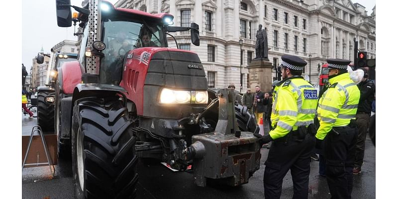 Farmers hope to send government a 'wake-up call'