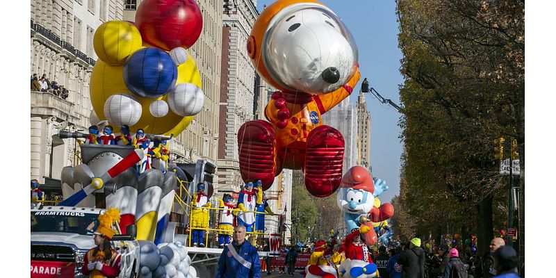 Balloons, bands, celebrities and Santa: Macy’s Thanksgiving Day Parade kicks off