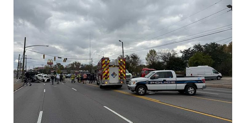 5 injured following 9-vehicle crash in Murfreesboro