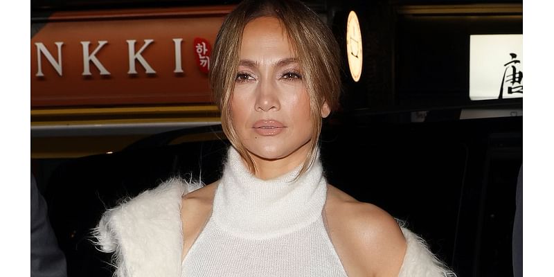 Jennifer Lopez has a hunky new bodyguard after Ben Affleck split