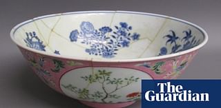 Chinese ‘broken pots’ found in Lincolnshire attic sell for £166,000