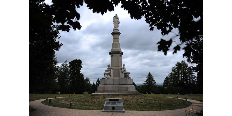 Today in History: November 19, Lincoln delivers Gettysburg Address