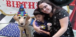 WATCH: Houston hospital celebrates dog’s eighth birthday