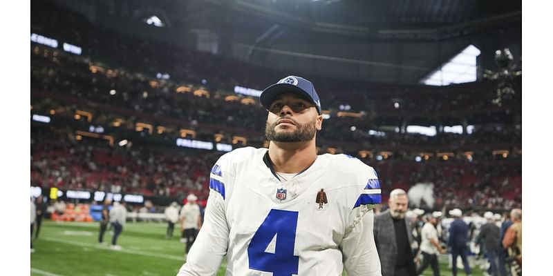 Cowboys QB Dak Prescott has a hamstring tear and surgery is an option, AP source says