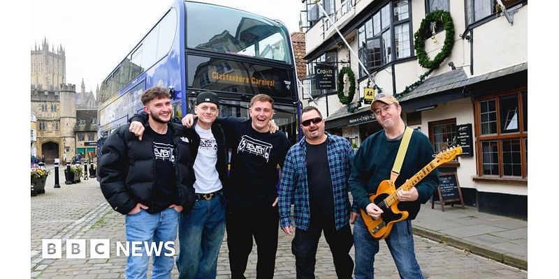 DJs to play on 'cult' 376 bus between Glastonbury and Bristol