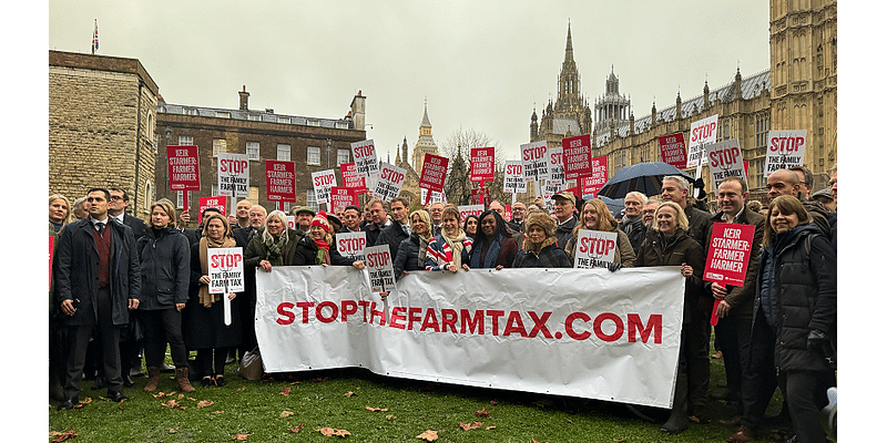 Protesting farmers warn of 'ticking time bomb'