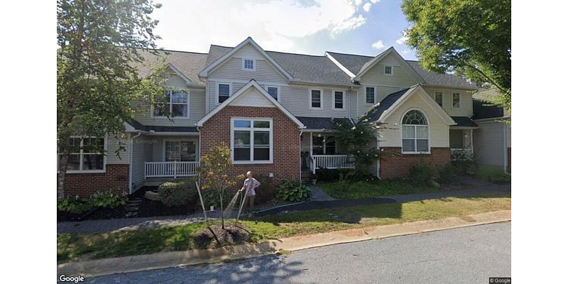 Single family residence sells for $385,000 in Lititz