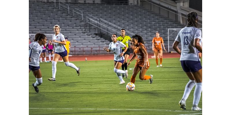 Last minute goal books Texas’ ticket to the SEC championship game after Texas upsets Arkansas in gritty performance