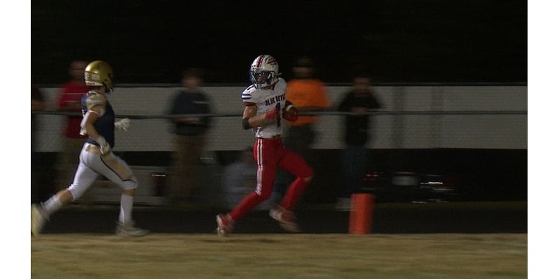 Western Reserve stays undefeated, pulls away from Lowellville for 41-22 win