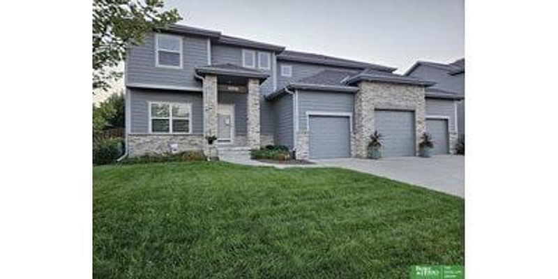 6 Bedroom Home in Papillion - $549,000