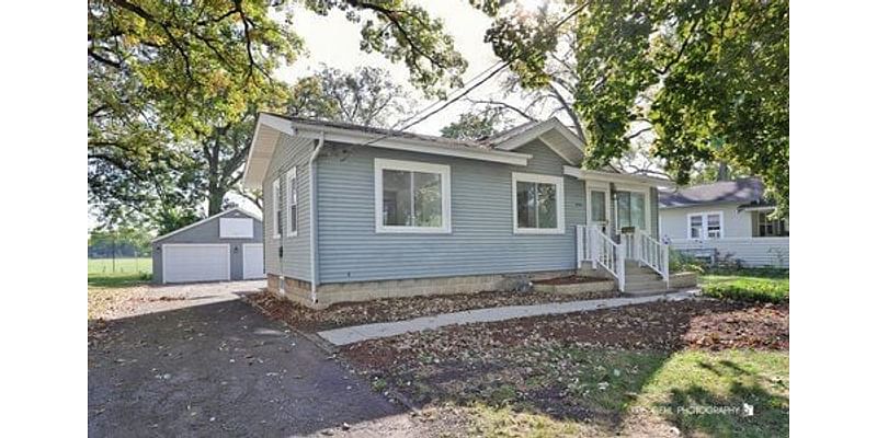 3 Bedroom Home in McHenry - $284,900