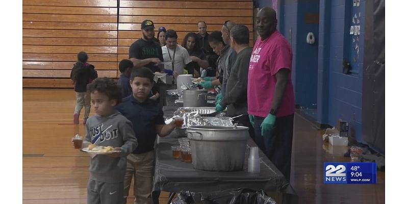 Community Thanksgiving dinner held at Boys and Girls Club in Springfield