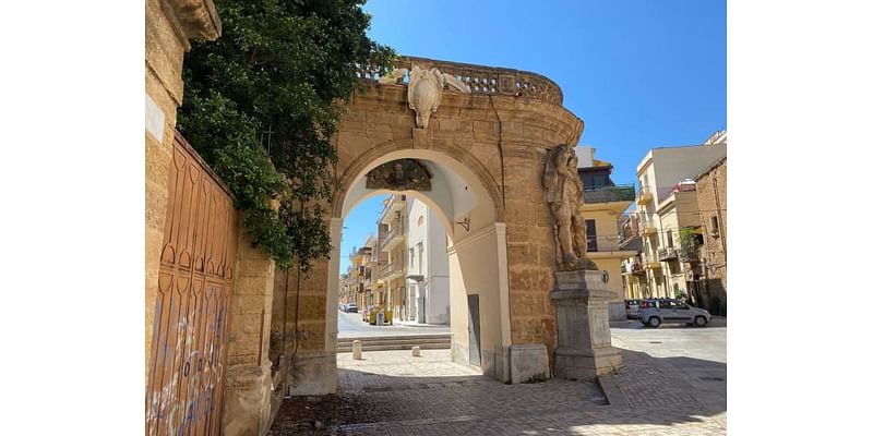 This idyllic Sicilian beach town is also a stubborn Mafia stronghold