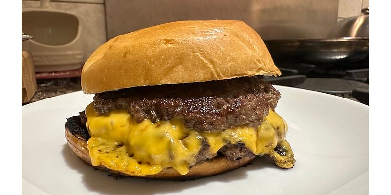 How to make the perfect smash burger! As viral meal takes over Britain, a chef reveals what makes it so tasty - and how you can recreate it in your own kitchen