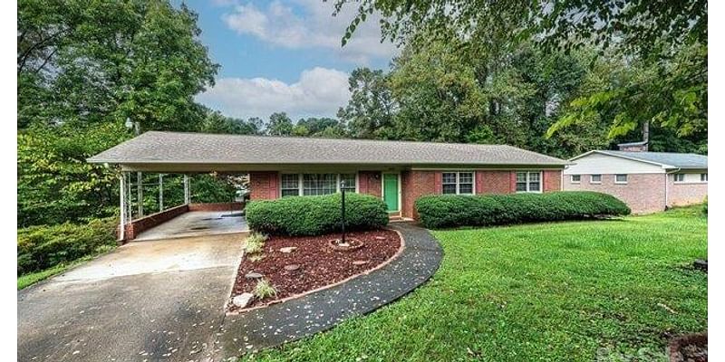 3 Bedroom Home in Lenoir - $275,000