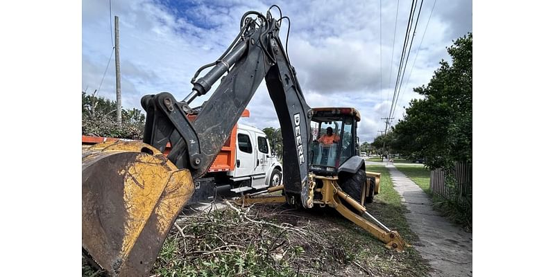 Slow debris removal frustrates Holmes Beach’s residents