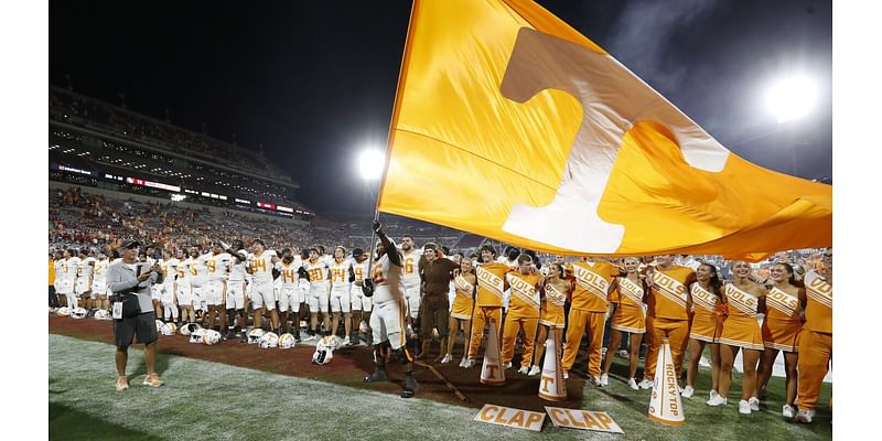 AP Top 25: No. 5 Tennessee continues to climb and Boise State enters poll for first time since 2020