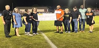 Hawthorne wins $10,000 surprise at Friday homecoming game